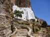 Amorgos-Chozoviotissa-klooster-rotsen-600