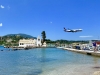 Corfu-Pontikonissi-muizeneiland-vliegtuig-600
