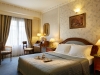 Mediterranean-Palace-Hotel-Thessaloniki-hotelkamer-bedden-600