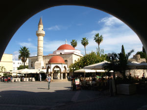 Kos stad gezellig pleintje met terras