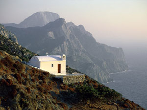 Kerkje op Karpathos met mooi uitzicht