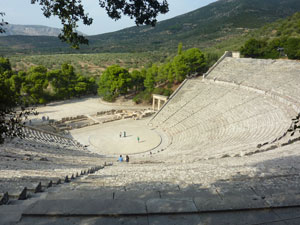 Het amfitheater van Epidaurus op de Peloponnesos.