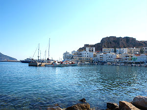 Karpathos stad de haven van Pigadia