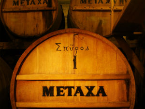 Metaxa vat 1 in de kelder in Kifissia Athene