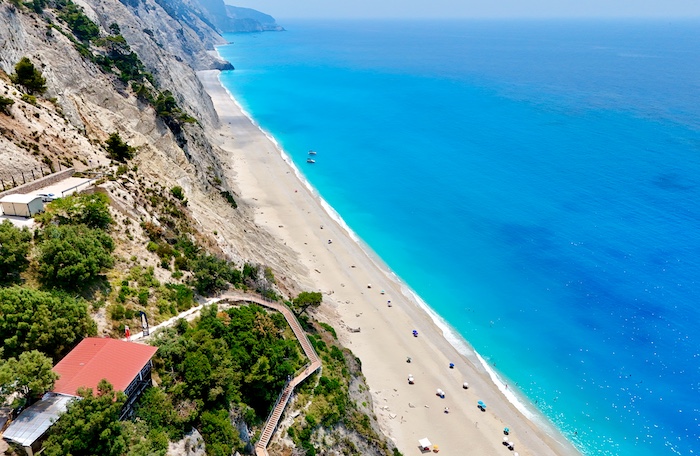 Egremni beach langs de westkust van Lefkas