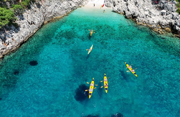 Kajakken naar verborgen stranden in het zuidoosten van Lefkas