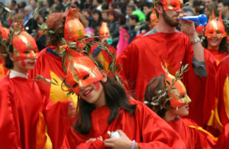 Kostuums carnaval in Rethymnon op Kreta