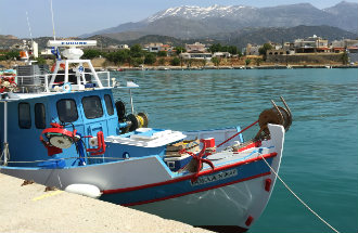 Kokkinos Pirgos haven op Kreta Griekenland