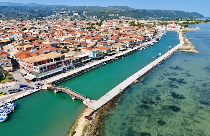 Lefkas stad met drone