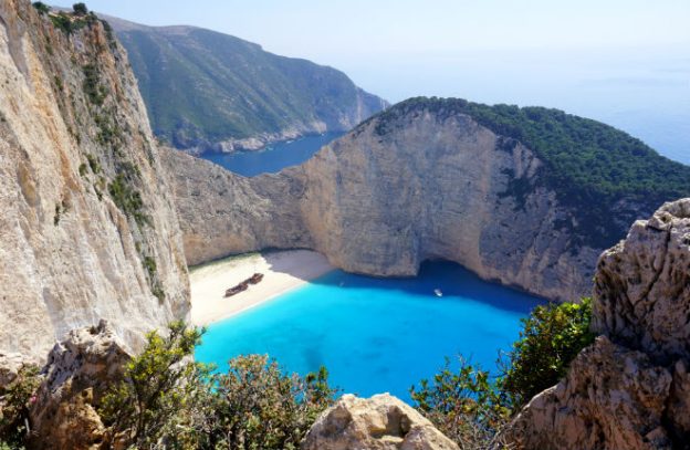 Navagio op Zakynthos wordt pretpark