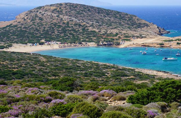 Kalotaritissa beach op Amorgos