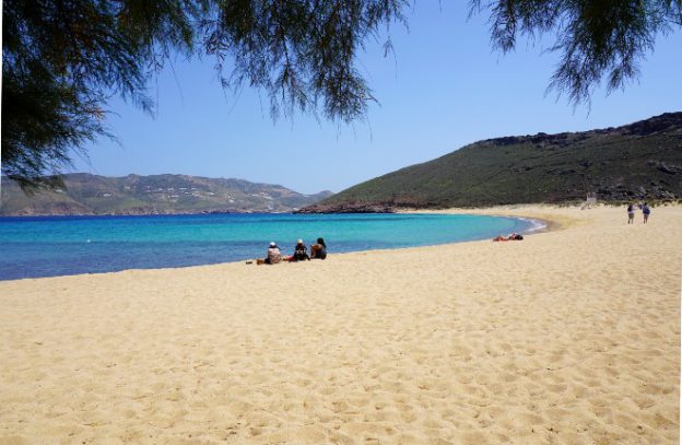 Ftelia beach op Mykonos