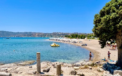 Dodekanesos het eiland Kos met de baai Agios Stefanos