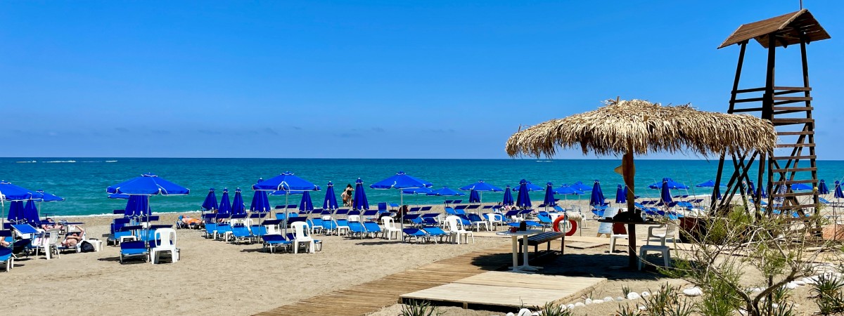 Platanes beach op Kreta.jpg