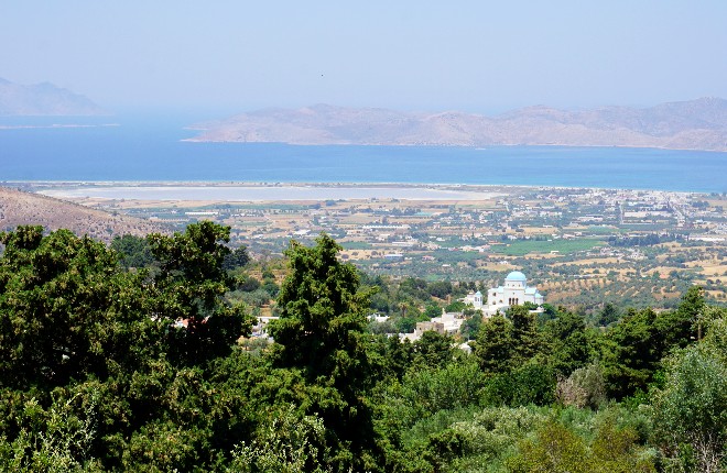 Uitzicht tijdens wandeling naar Dikeos berg op Kos