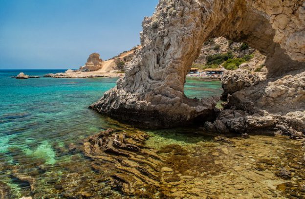 Stegna grot en strand op Rhodos
