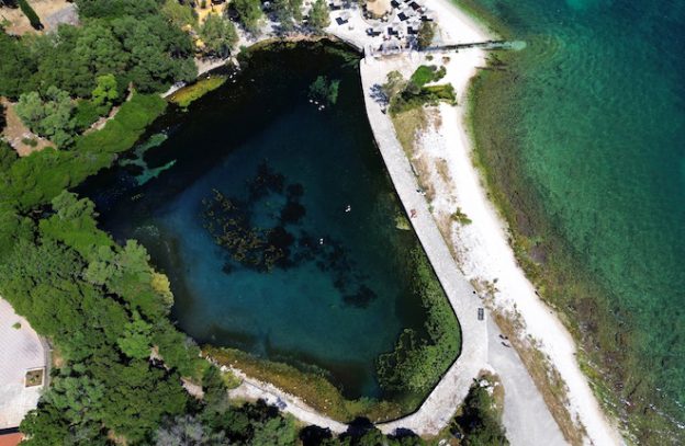 Karavomilos Kefalonia