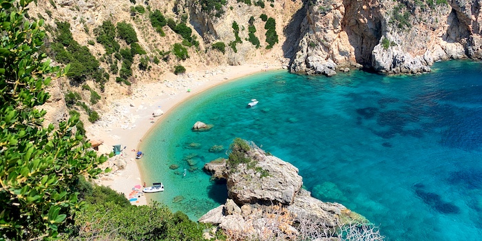 Verborgen Giali beach op Corfu