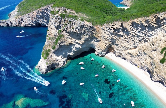 Verborgen Paradise beach op Corfu