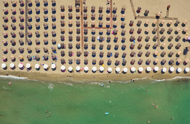 Fraaie Nei Pori beach op Pieria in Griekenland