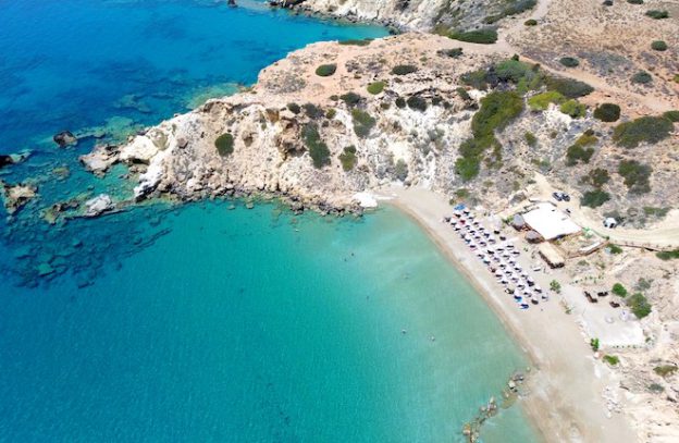 Ammoudi beach bij Cavo Bianco beach bar