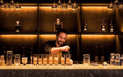 Cocktails in Metaxa bar in Liknon op Samos