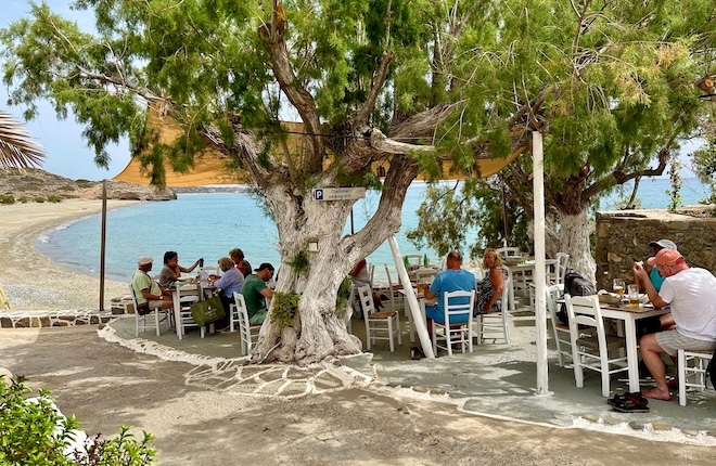 Diaskari taverne bij dorp Makrigialos op Kreta