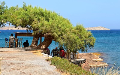 Authentieke taverne bij Chiona beach op Kreta