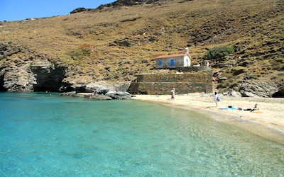 Acela beach op Andros