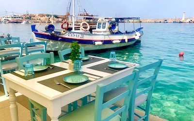 Terras aan zee in Chersonissos