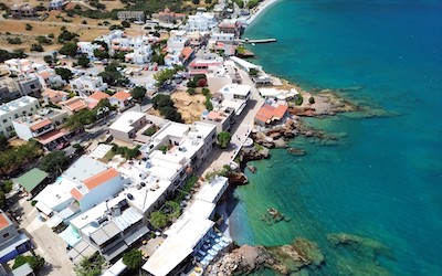 Plaka en Plaka beach bij Elounda op Kreta