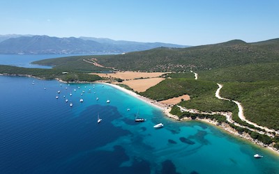 Vathiavali beach bij Pogonia