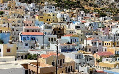 Menetes kleurrijk bergdorp op eiland Karpathos