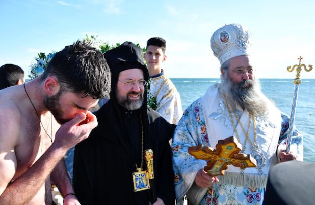 Theofania in Pieria Griekenland met kruisduiken
