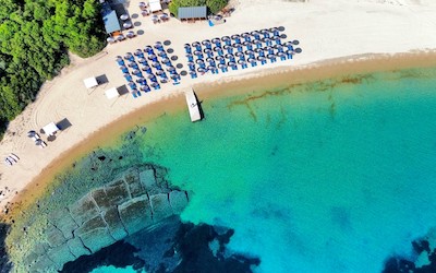 Karagatsi beach op Ammouliani één van de tips voor Ouranoupoli