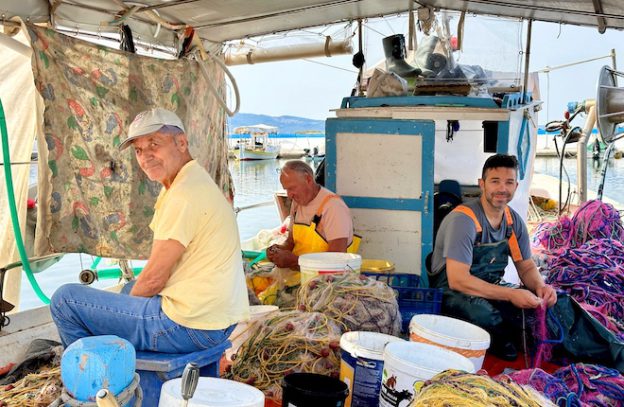 Vissersboot in Skala Kalloni haven op Lesbos