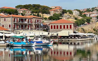 Haven van Molyvos op eiland Lesbos