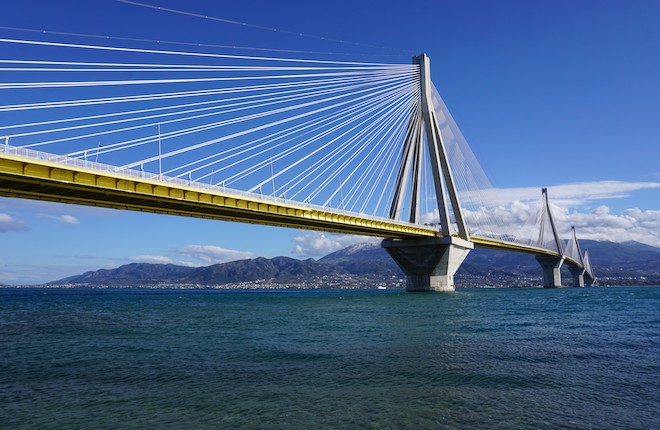 Rio Antirio brug in Griekenland