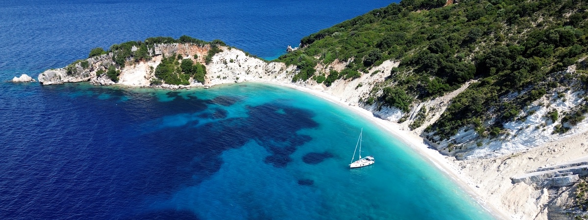 Ithaki Griekenland Gidaki beach.jpg