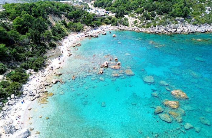 Anthony Quinn Bay op Rhodos met drone
