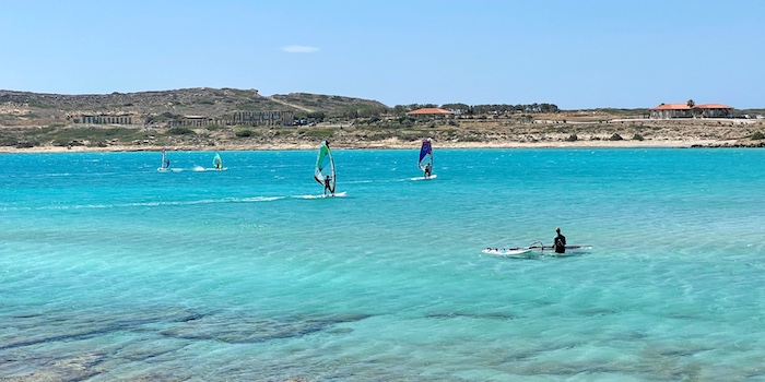 Windsurfen in Chicken Bay op Karpathos