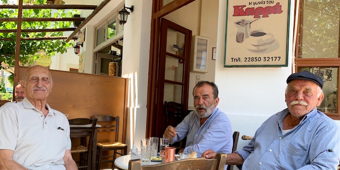 Kafenion op Vaderdag op Naxos
