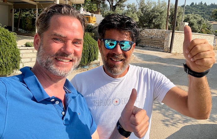 Bas van Griekenland.net en Yiannis van Periplous voor kajaktocht