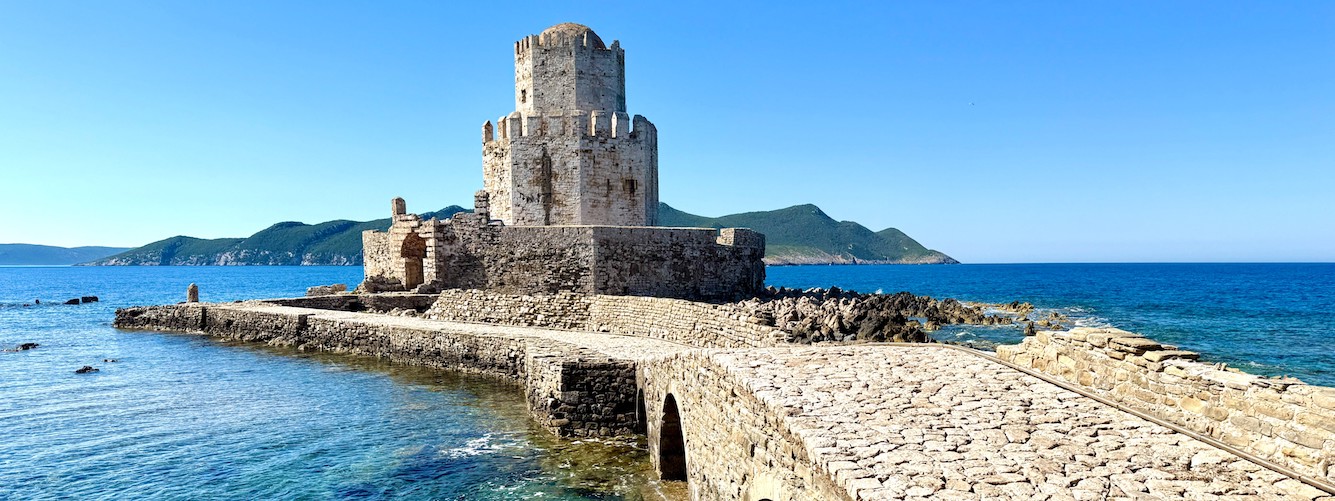 Methoni Peloponnesos Bourtzi.jpg