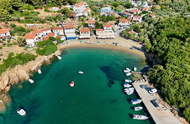 Katigiorgis baai en kustdorp in Pilion
