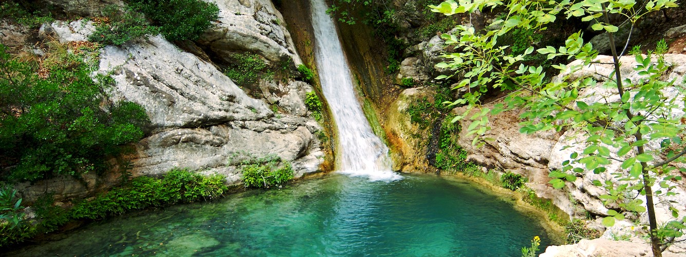 Neda waterval kloof.jpg