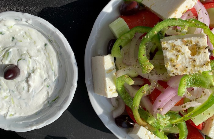 Feta kaas in een Griekse salade op Kefalonia