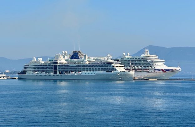 Twee cruises bij Corfu in Griekenland