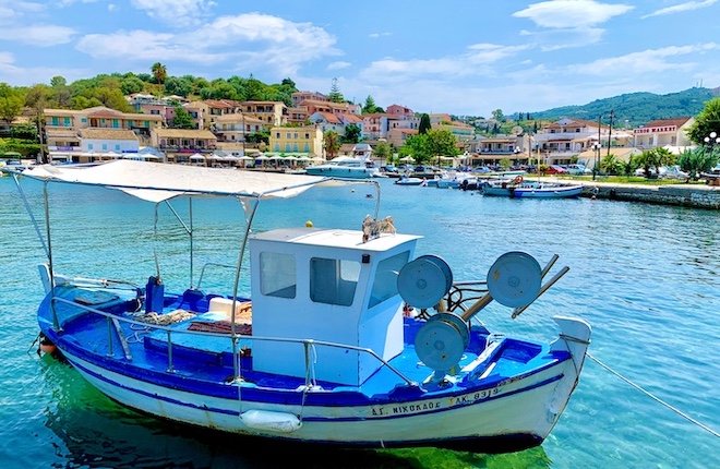 Noord-Corfu vissersboot in Kassiopi