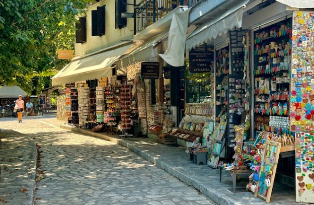 Winkelstraat in Makrinitsa in Pilion